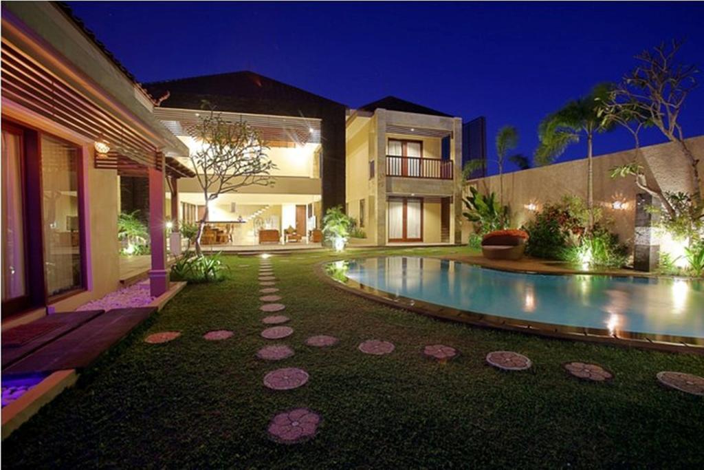 Maxwell Legian Villa Chambre photo